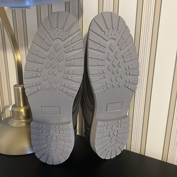Lucky Brand shoes 10.5 M - Picture 6 of 8